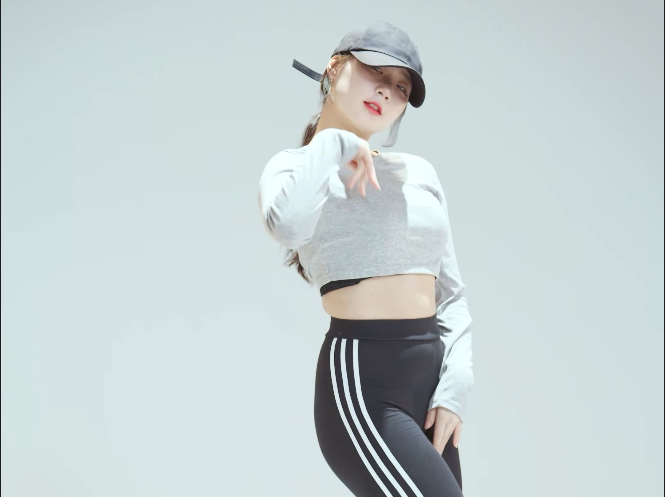郑 仁，Dance Practice