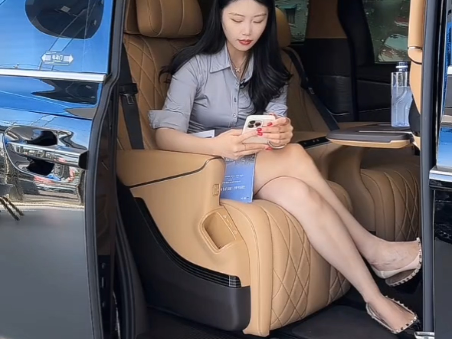 腾势汽车主播琳琳