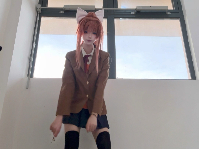 社长卖艺中