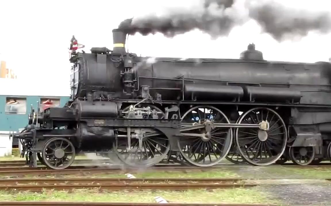奥地利帝国铁路310型机车蒸汽机车行走