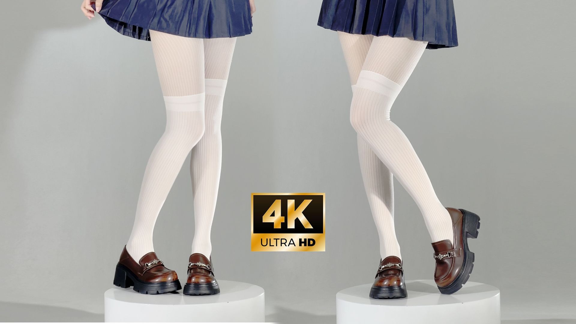 棕色小皮鞋和一双很眼熟的袜子