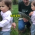 可爱！国外父亲带娃钓鱼，不料下秒女儿抱鱼狂安慰：你会没事的