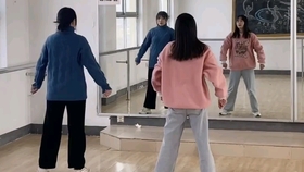 开心超人主题曲简谱_一拳超人主题曲简谱