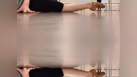 怎样才能有效的压脚背 b2dc8f1f86137e093e0ec1b1ddf952dd58d5ed93.jpg@480w_270h_1c