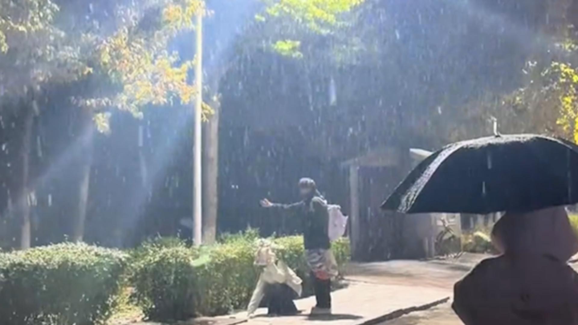 “后来才明白，你永远无法预知某个瞬间的价值，直至其成为回忆”