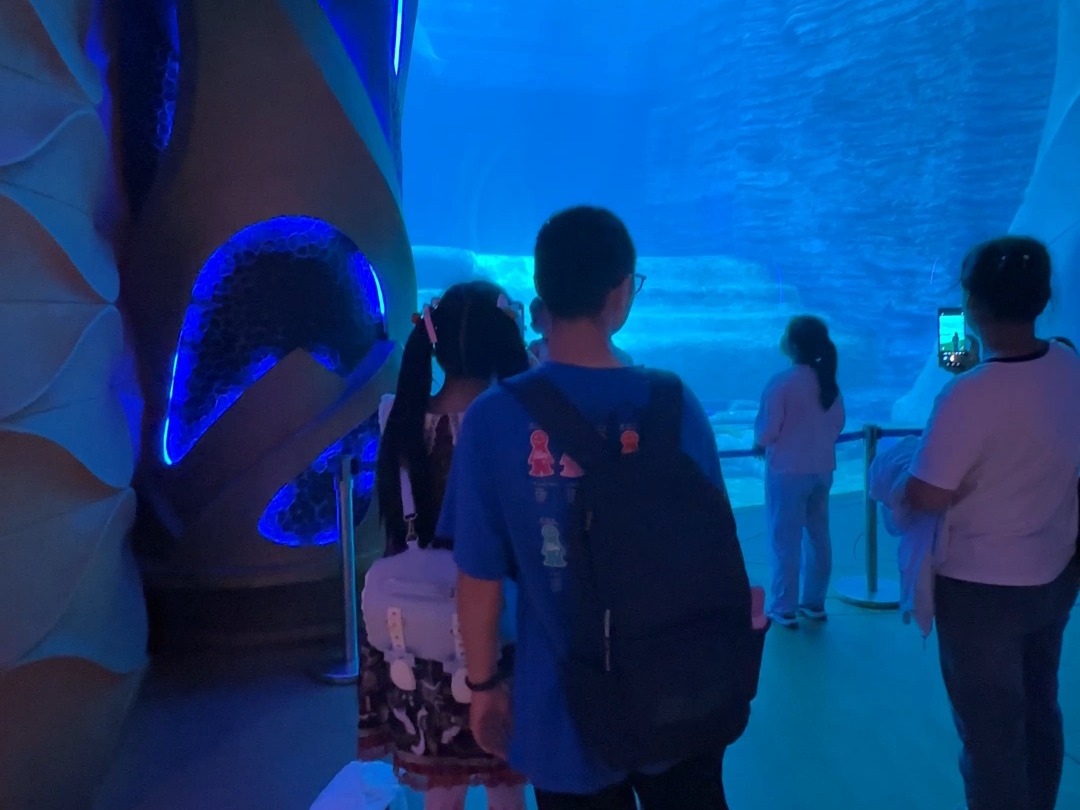 [Travel Blogger Dating Highlights] The Lost Underwater World of Atlantis and C-Show Performance