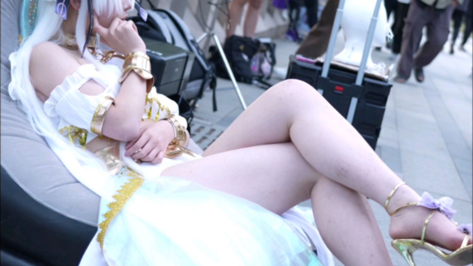 【Dead Hall 2: Princess Rosa Sequel】- Huge, Long, and Snow-White Honey Thighs (Black Dragonfly Comic Convention)