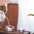 银壶泡茶 浮生不在，茶语清香，注一湾水，取一瓢茶，入壶、出汤、浓稠甜蜜。观而赏其妙，闻而悦其香
