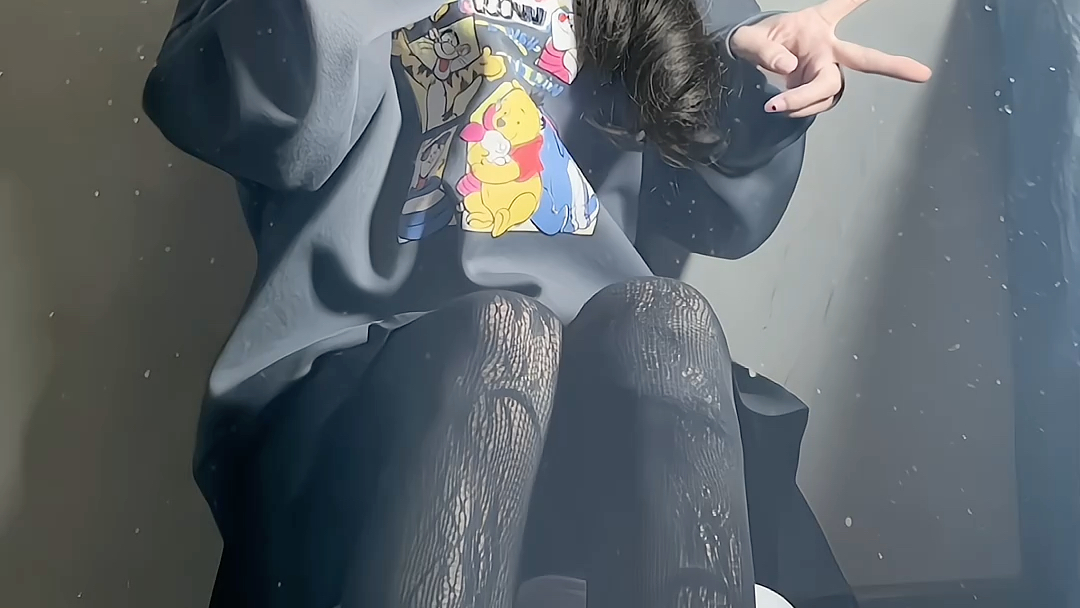 [CHEUKY SILENCE] The video has been packaged, welcome to watch it!