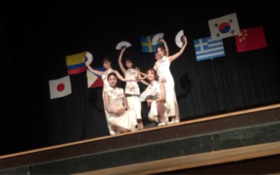 【舞蹈】加拿大高中留学生在学校表演旗袍舞咏春？？？