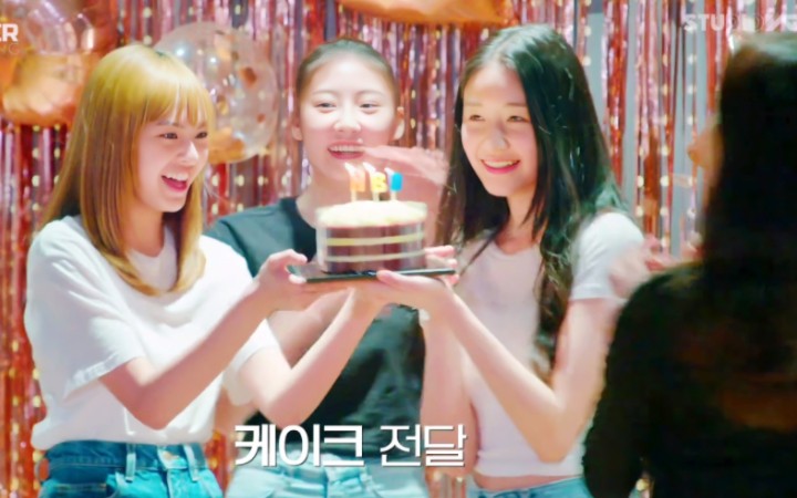 BabyMonster第二位成员Pharita出道自我介绍+中字