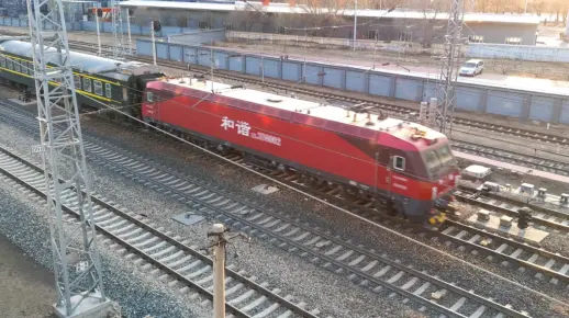 【黑交院天桥】2021.04.07 K978次(西宁-齐齐哈尔)沈阳机务段HXD3D8002+25G齐南场通过