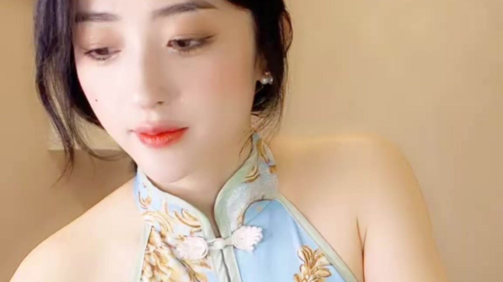 紫色皮肤 妖凌凌（25 ）【18-23年合集更新中】