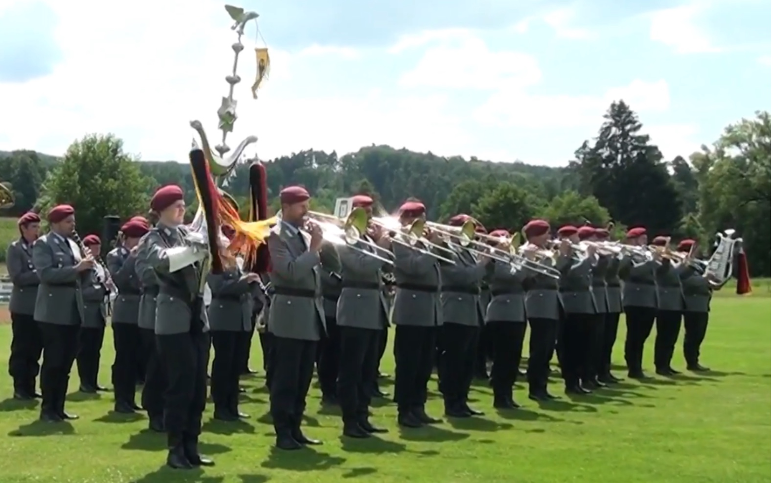 普鲁士军乐腓特烈大帝掷弹兵进行曲高质量录音联邦国防军第12军乐团