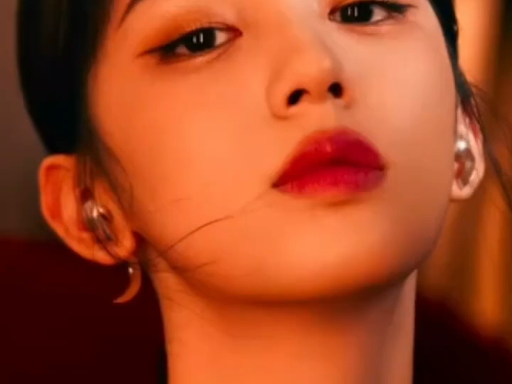 今天鉴赏周也！