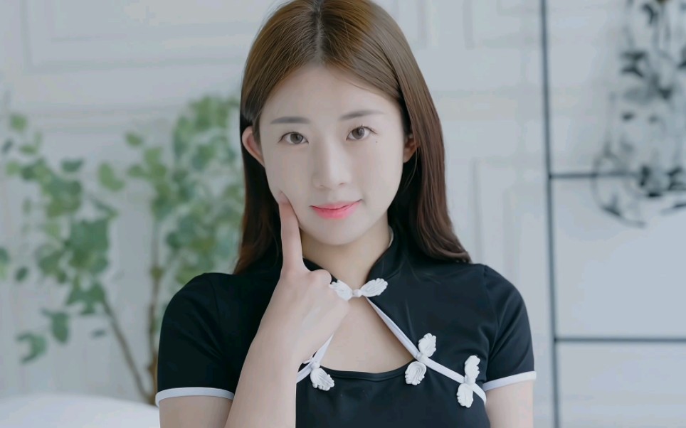 Yang Shu Yun Pure Love New Chinese Super Short Cheongsam Wear
