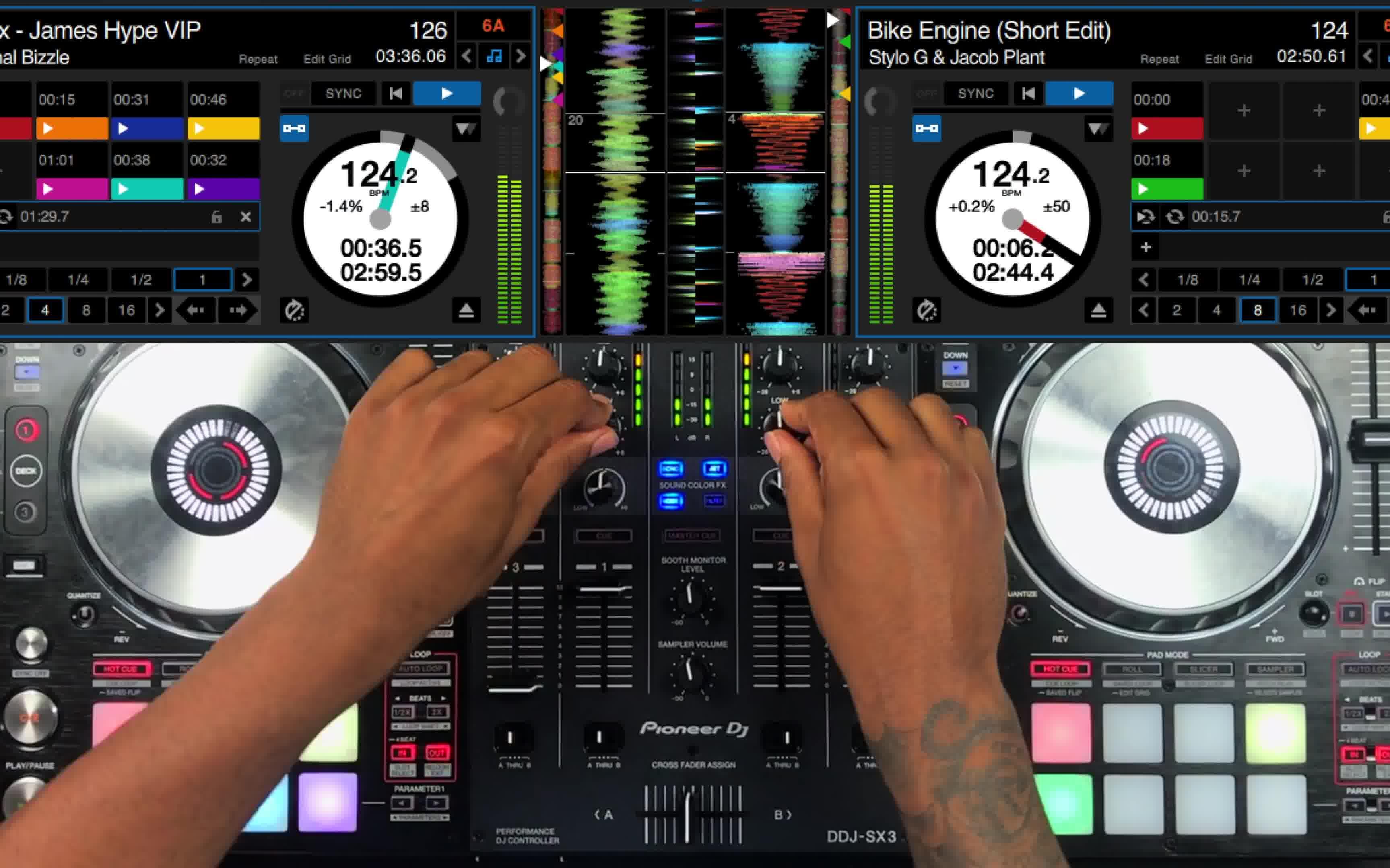 DJ Lawrence James使用DDJ-SX3演示House,Hip Hop,Drum & Bass混音