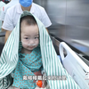 3岁男童患罕见病身体形似葫芦，医生直言“现在还活着，是父母坚持的结果