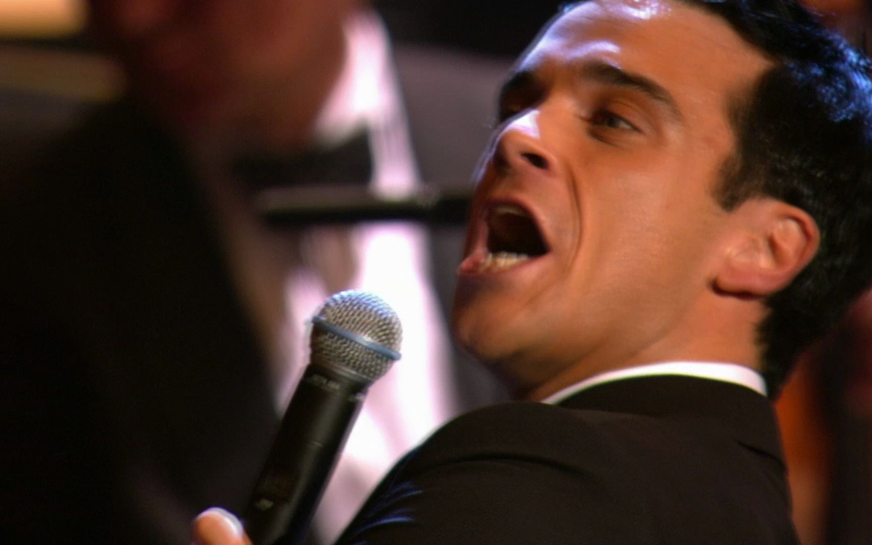 Robbie Williams Mack The Knife (Live 5.1 channels)_哔哩哔哩_bilibili