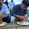 吃肥肉比赛，场面及其油腻，不喜勿入