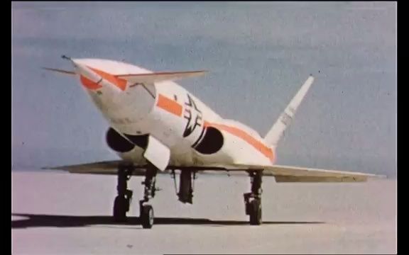 冷战-美国北美航空公司x-10超音速无人先行验证机（验证纳瓦霍导弹）