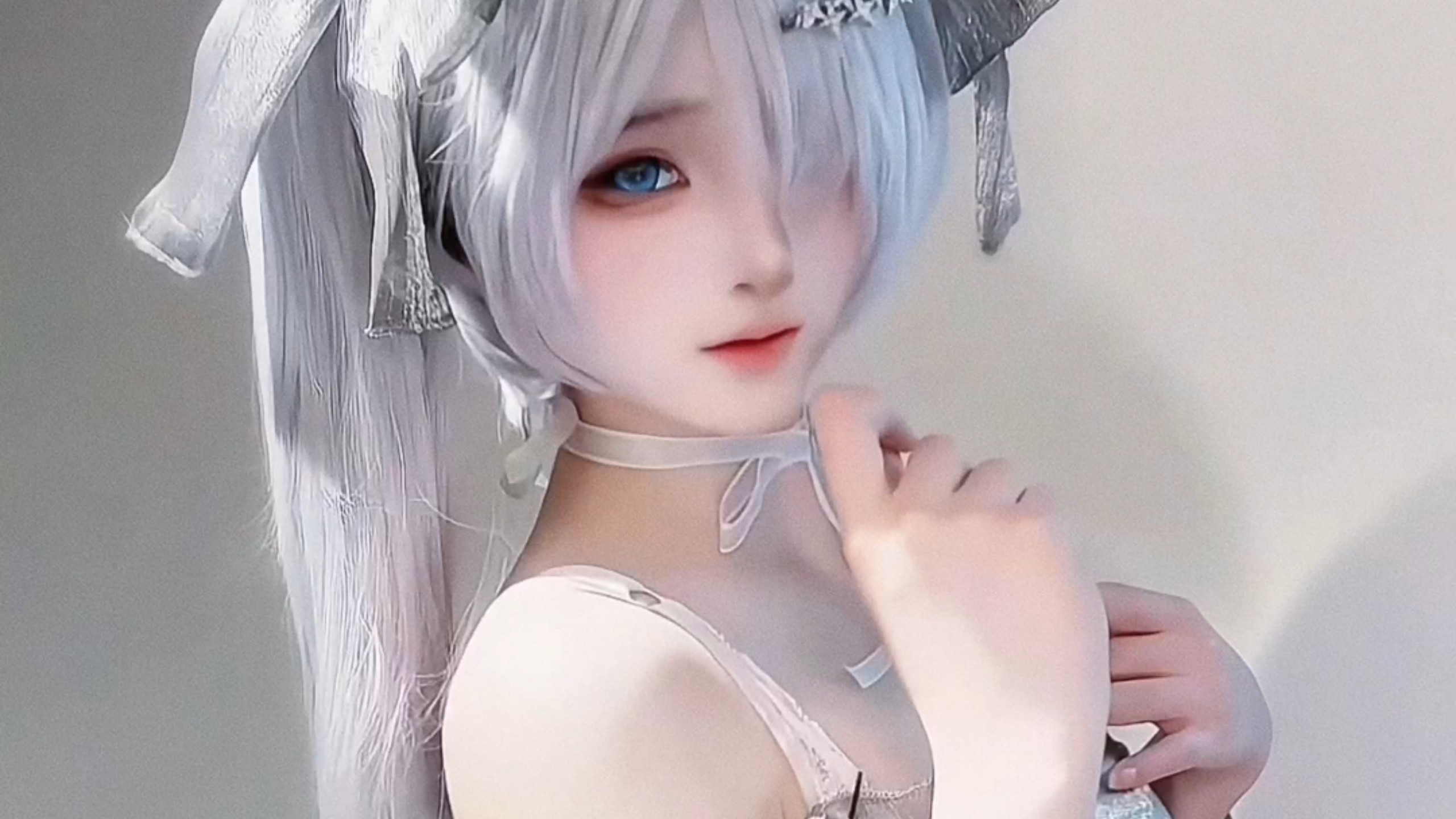 衣服破了夹个夹子继续穿，灰姑娘没得跑了