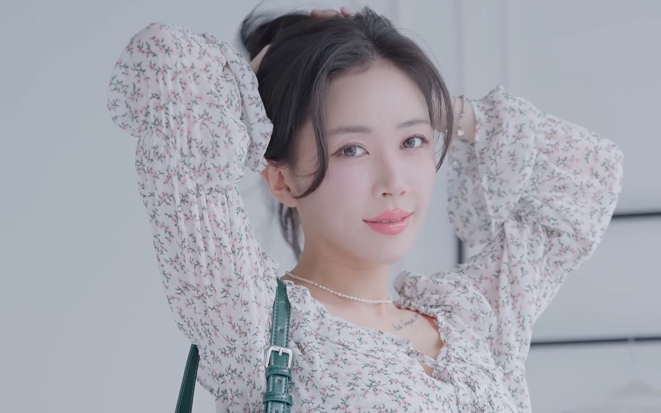 Miss ChoiApple's refreshingly cute outfit