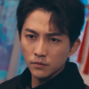 男人偷偷倒掉了手中的啤酒，假装喝醉了把自己的豪车借给了村里的发小和心机女，只为惩治他们上一世的所作所为