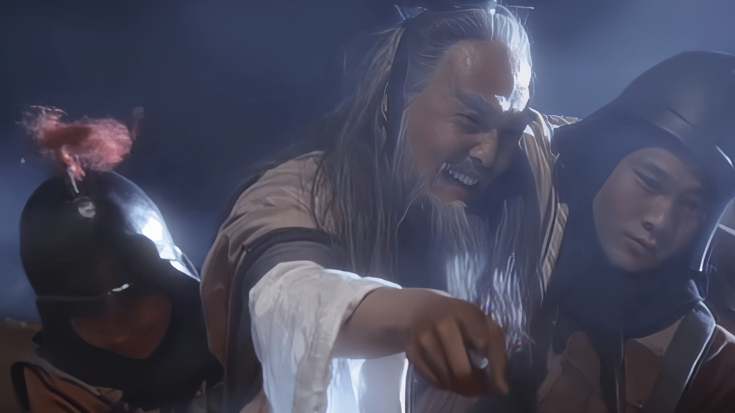 “这段封神了，把大仇得报的癫狂感展现的淋漓尽致”