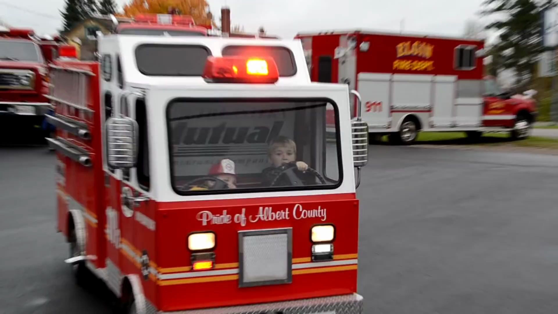 美国消防 迷你小消防车 一辆与众不同的消防车 哔哩哔哩 つロ干杯 Bilibili