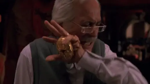 魔鬼银爪:老人捡到一个宝贝,被吸住手之后,让他越活越年轻