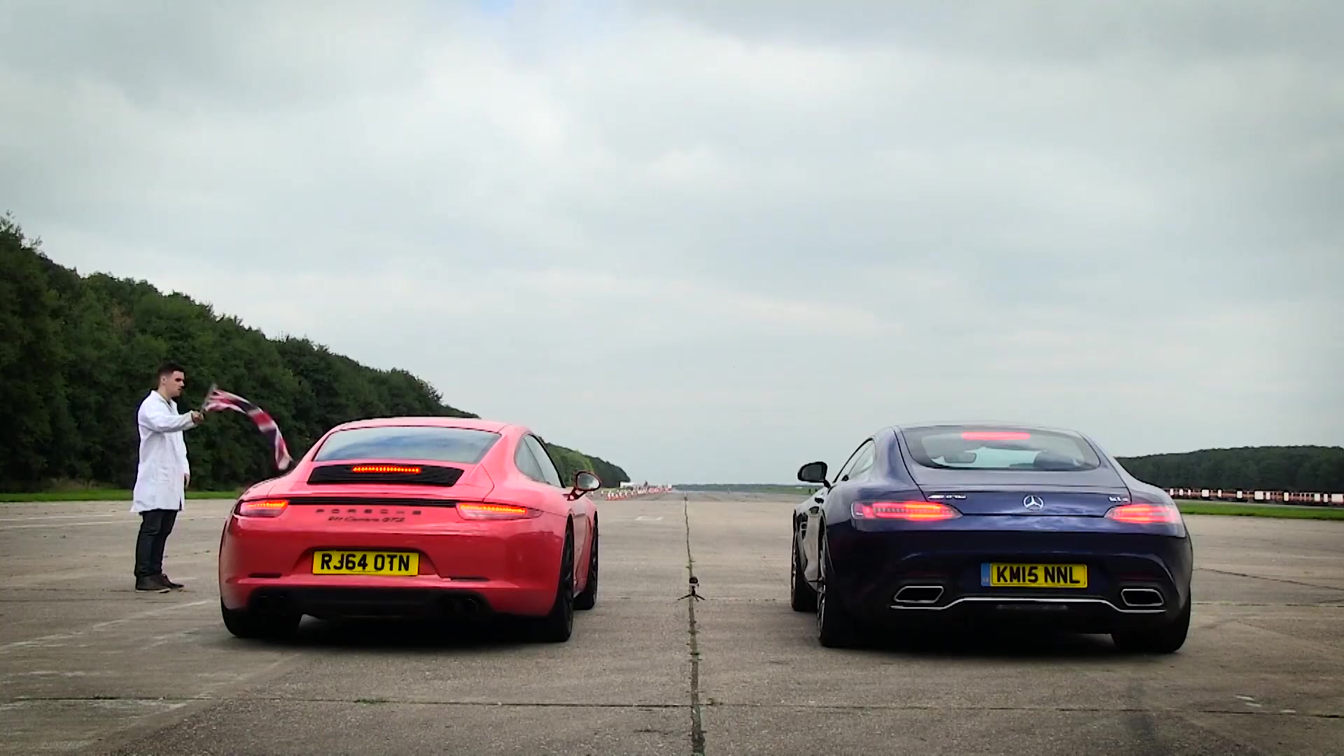 梅赛德斯奔驰 amg gts vs 保时捷 911 carrera gts - 新top gear直线