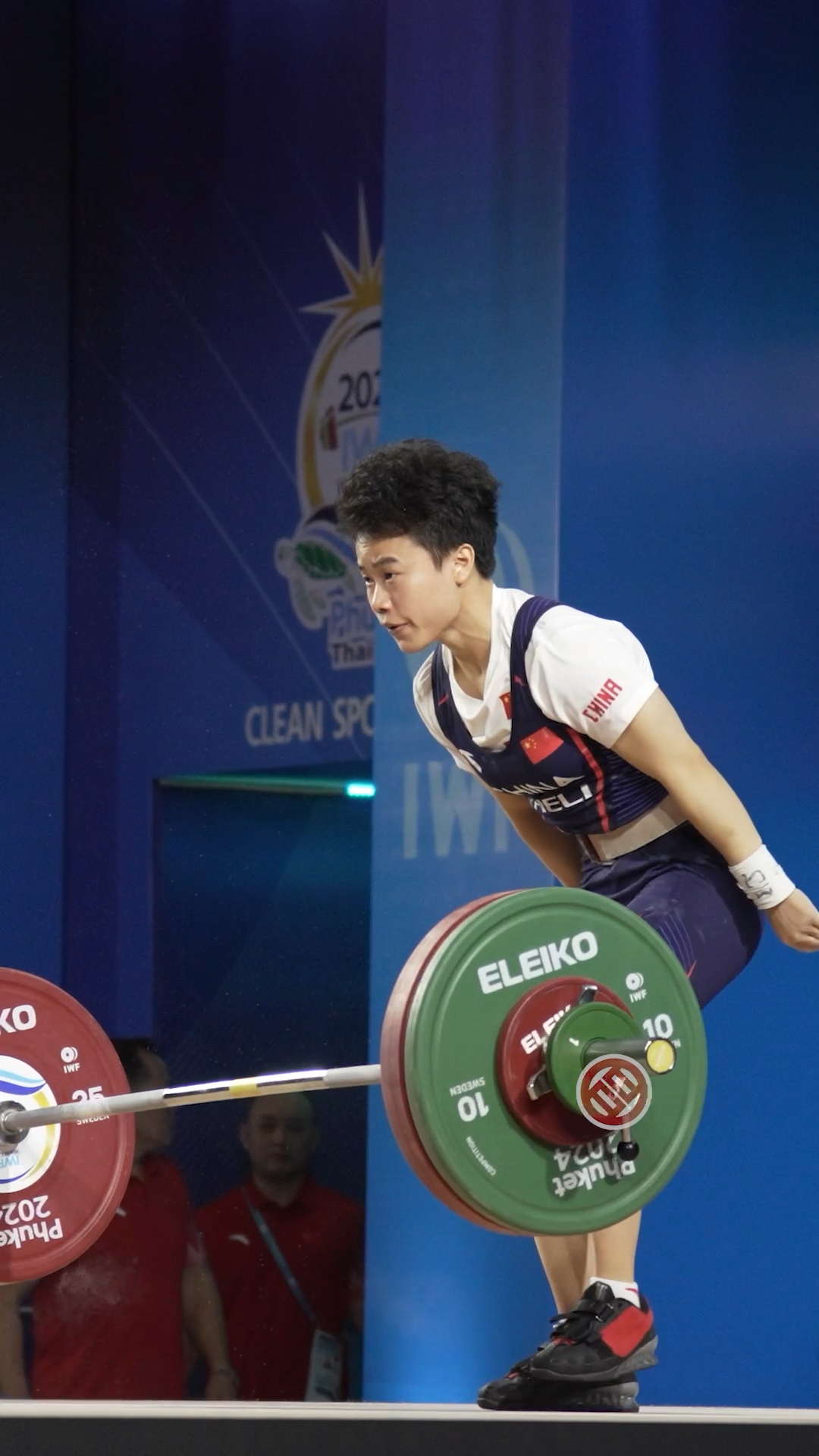 侯志慧 抓举97公斤，刷新抓举世界纪录。217公斤的总成绩也使她成为了49公斤级奥运资格系统的世界第一。