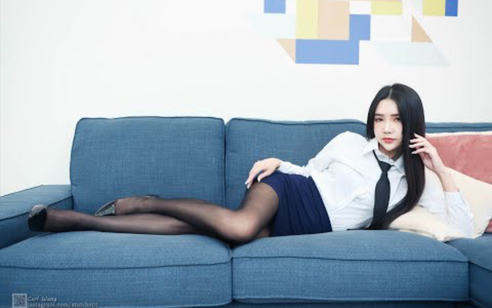 What kind of black silk impresses you?