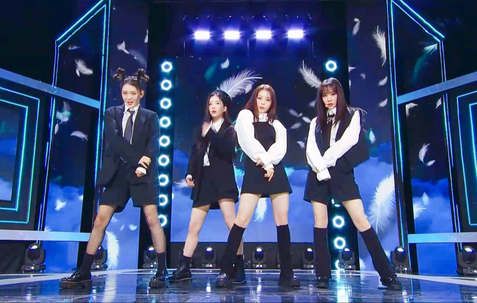 【tripleS】AAA出道首次一位候补Generation 221115韩秀榜打歌舞台THE SHOW