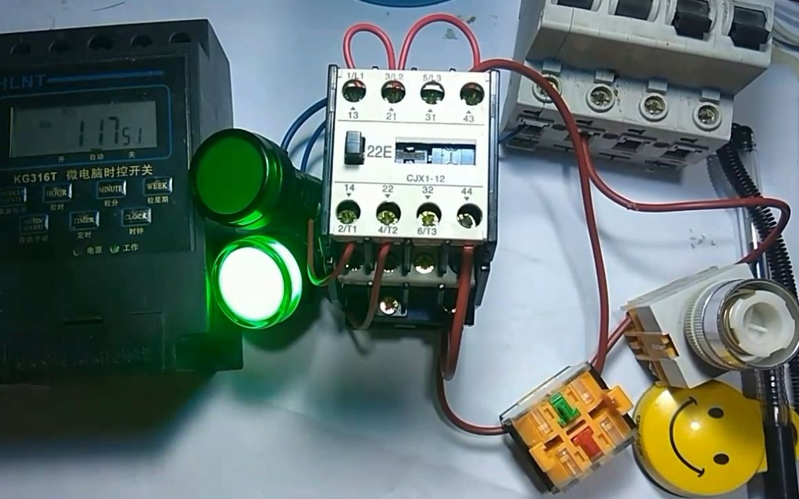 带2个指示灯的接触器自锁怎么接实物讲解加电路图