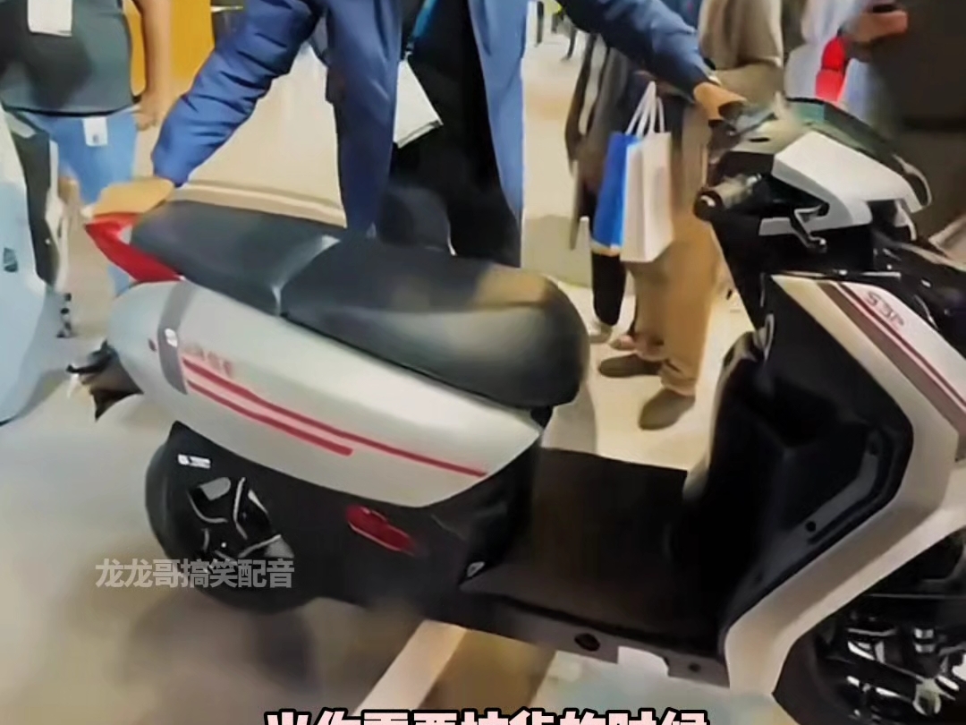 二合一的三轮车，车头可以单独骑