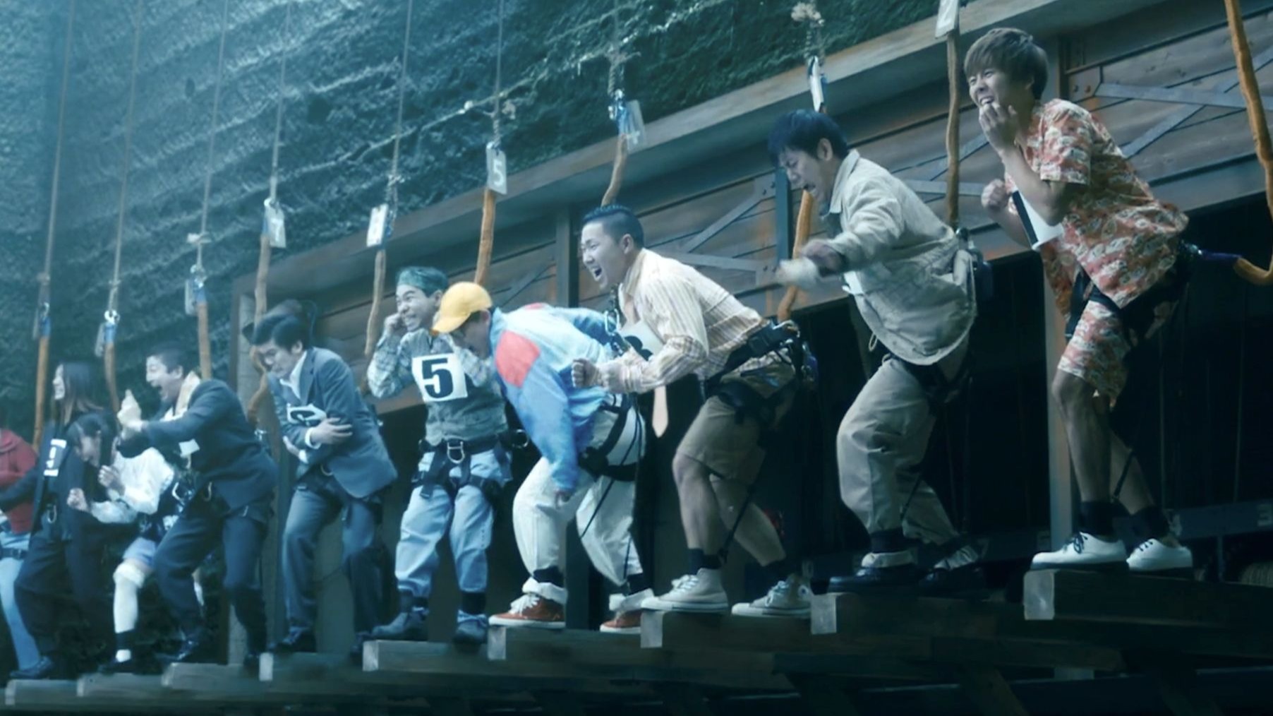 死亡蹦极游戏，十个人只有一个人能活！赢了拿走100亿！反转烧脑《赌博默示录3》