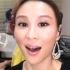台湾女歌手林凡微博直播翻唱黄小琥《没那么简单》
