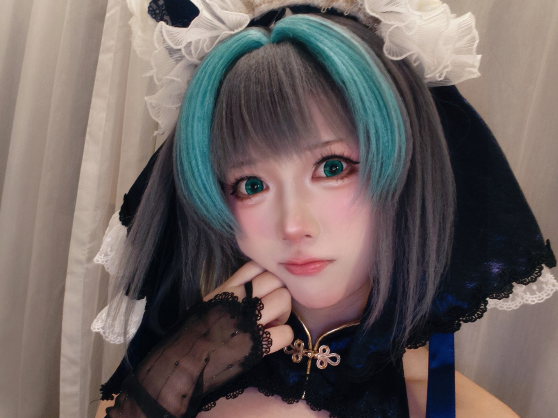 Eat me with a pussycat punch!