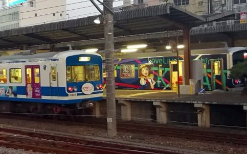 partytrain,traincartoon 伊豆箱根铁道的两种水团痛火车 aqours happy party train