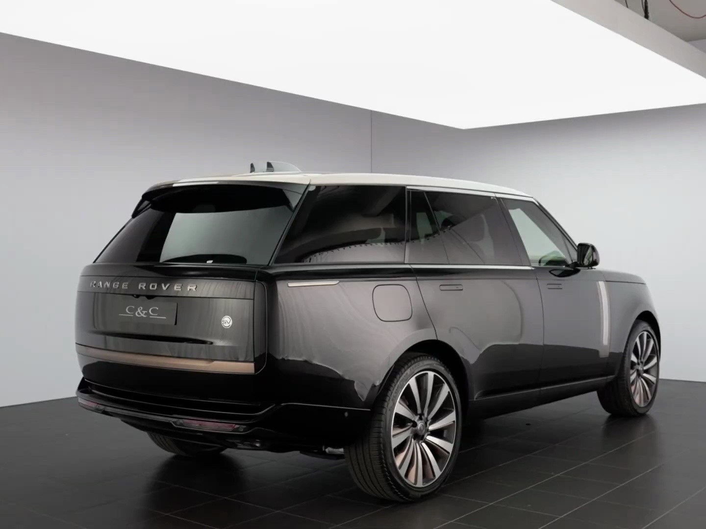 NEXT LEVEL LUXURY? 2024 Range Rover SV