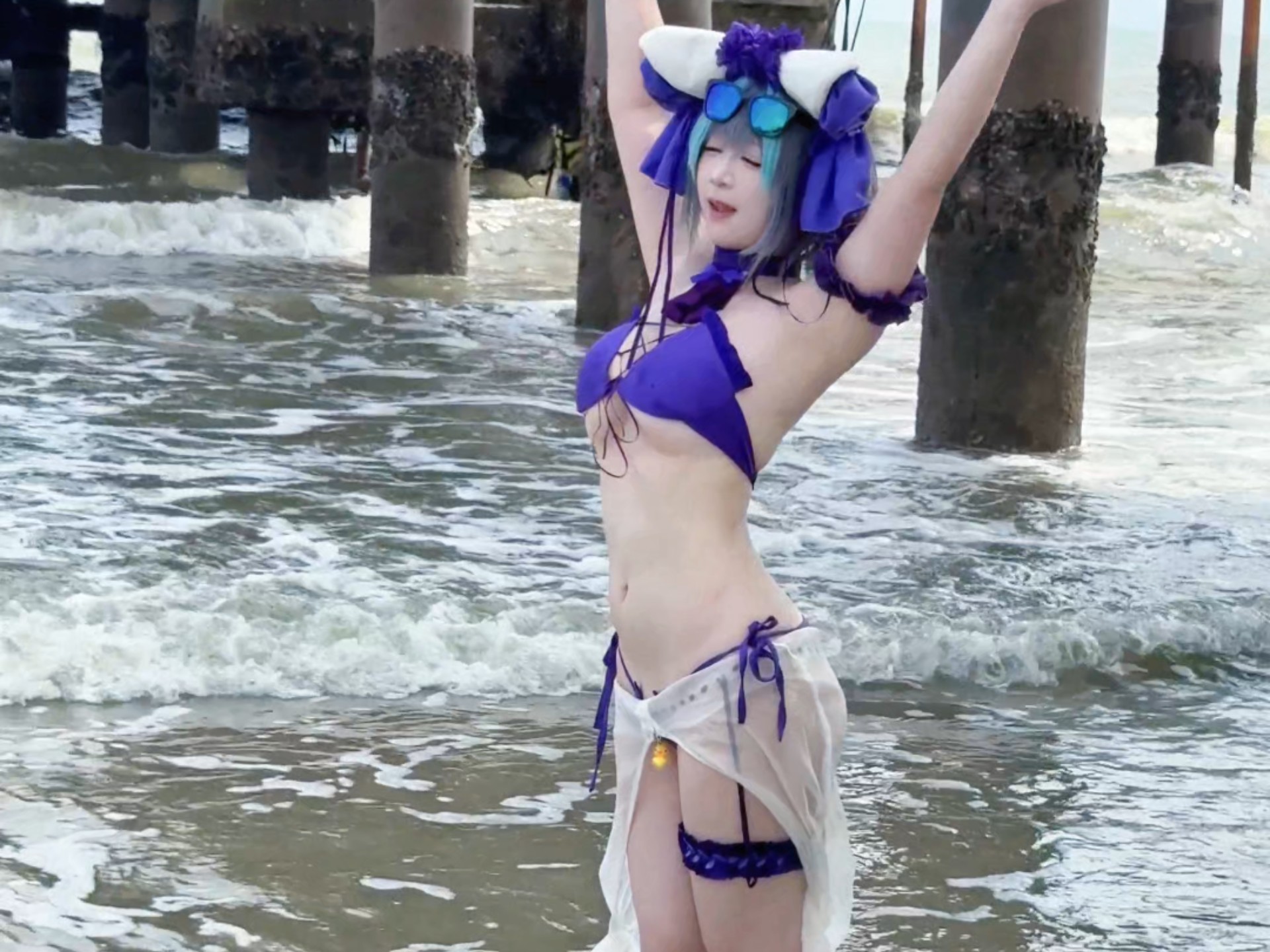 Good Luck Cheshire Swimsuit Highlights ......