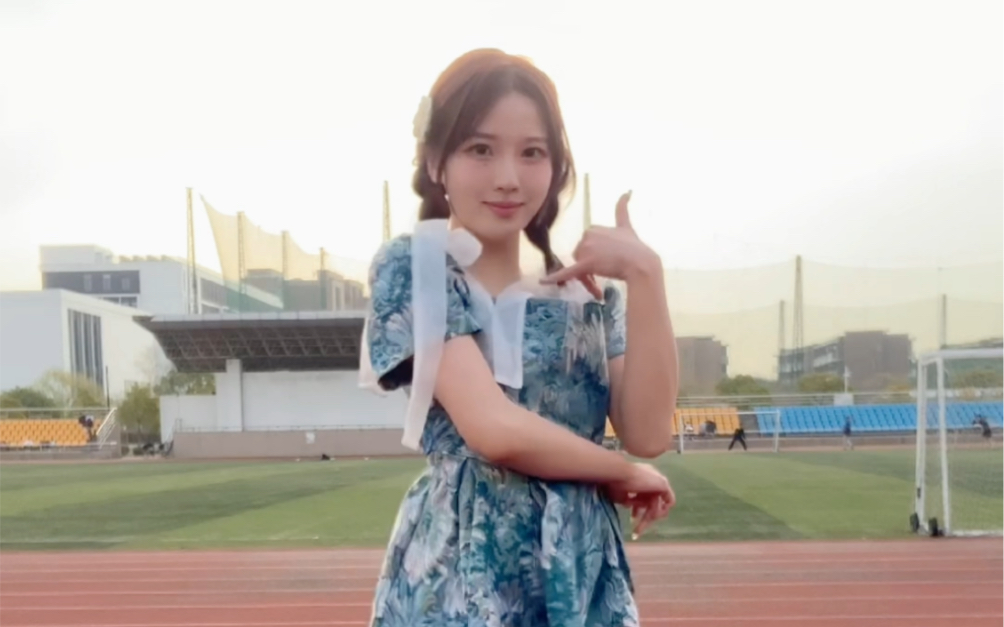 Dancing thirsty in the playground to catch an early train! Nezha's new song is so good!