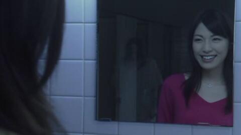照镜子的女鬼 c58a85282143e17f99e59077b0adca0b2d1a89ce.jpg@480w_270h_1c
