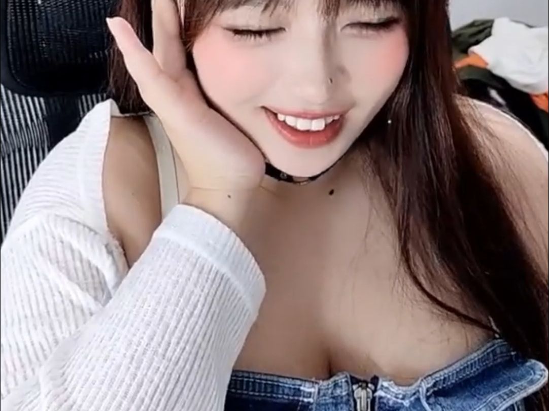 I think Dekkai is okay... Oh, my God, my ears are ringing.