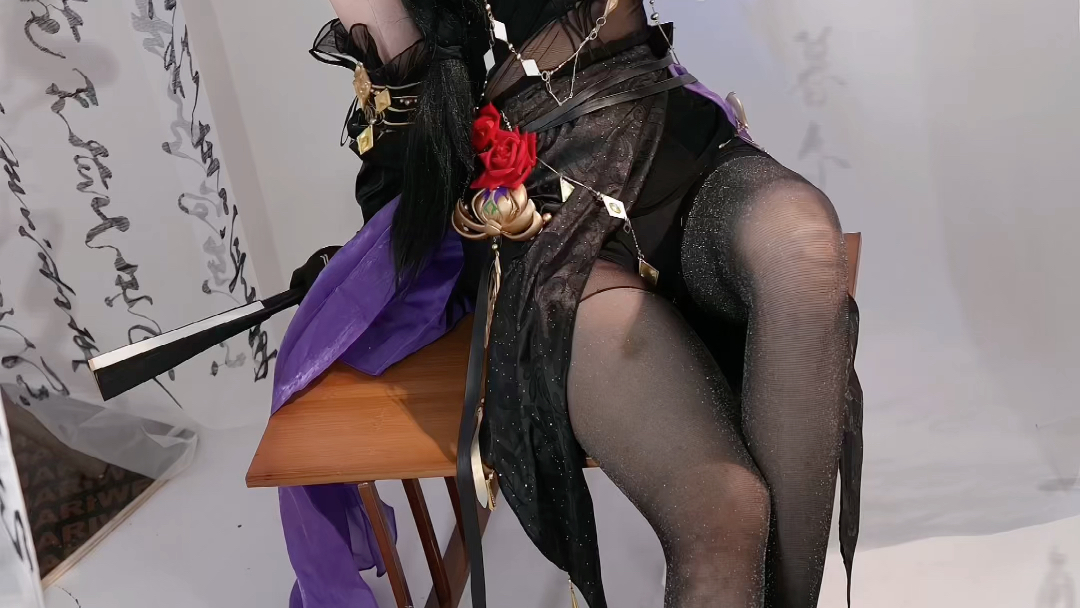 Honey, come play with Canaan.