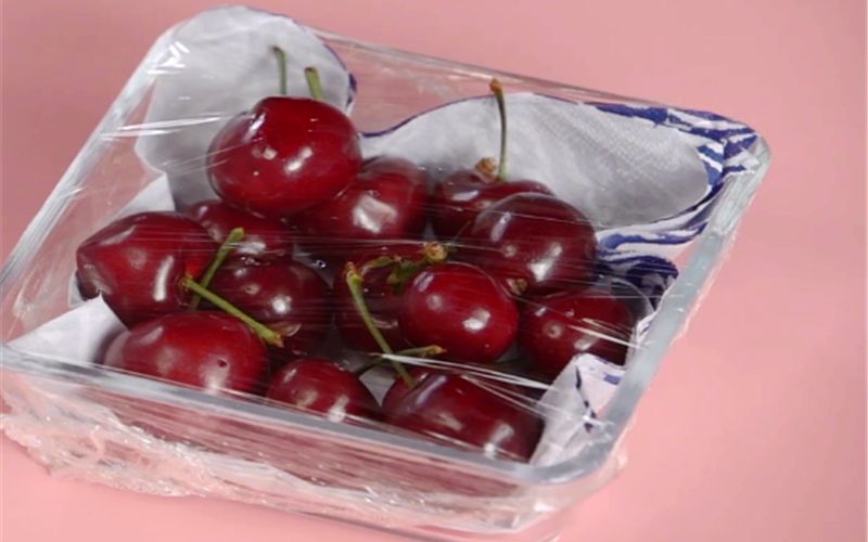 车厘子应该如何长久保存？看过这个视频你就知道了