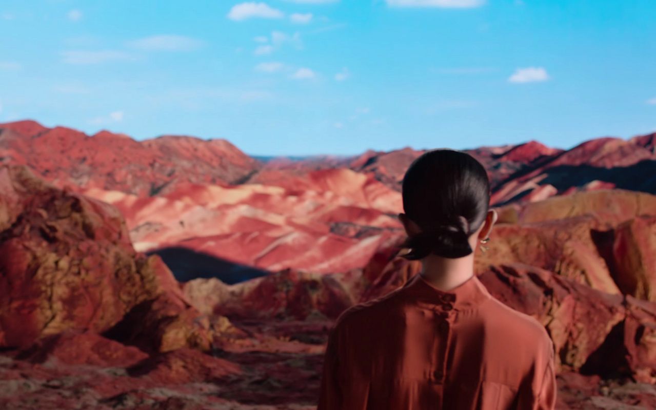 【完美日记出大片】疯狂踩点 国家地理眼影盘大片来啦！