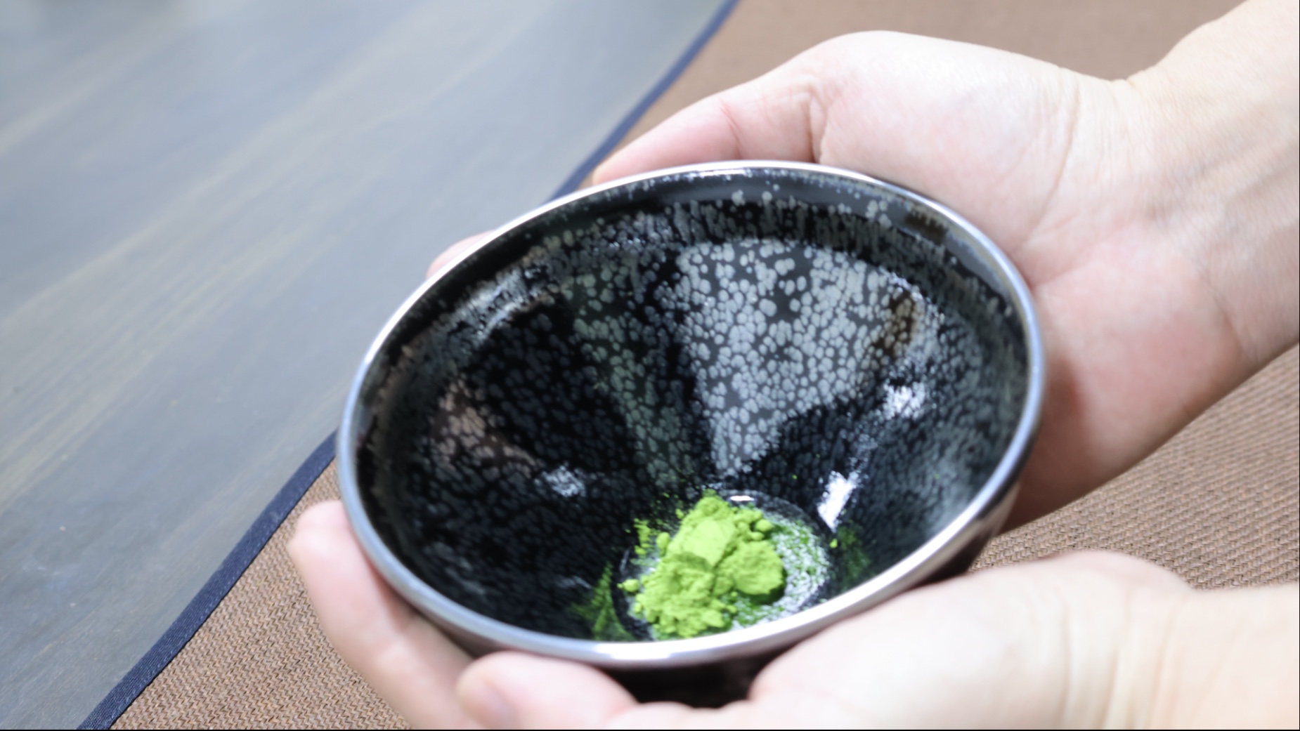 这是一盏可以闻到有抹茶味道的视频